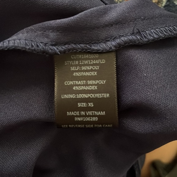 SZ:XS Blue Floral Print Romper - Picture 10 of 11